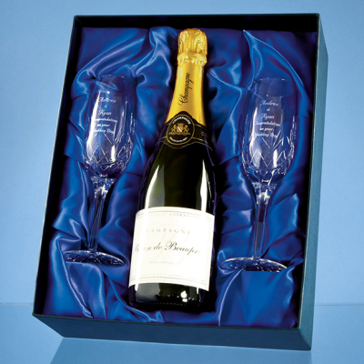 BLENHEIM DOUBLE CHAMPAGNE FLUTE GIFT SET WITH a 75CL BOTTLE OF BRUT HOUSE CHAMPAGNE.