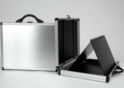 Picture of ALUMINIUM SLIM LINE EASEL PRESENTER CASE in Black