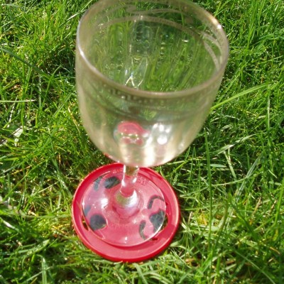 Picture of PLASTIC GARDEN COASTER.