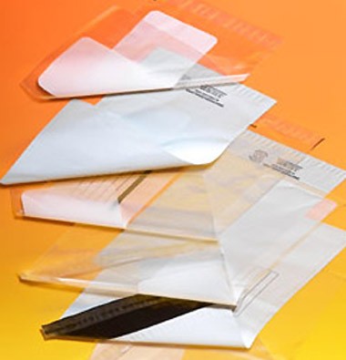 Picture of POLYTHENE MAILING ENVELOPE.