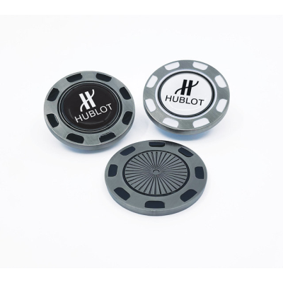 Picture of 40 MM METAL POKERCHIP with Removable Golf Ball Marker.