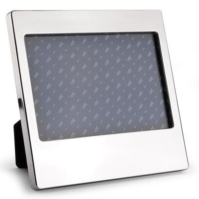 Picture of SMOOTH METAL PHOTO FRAME in Silver.