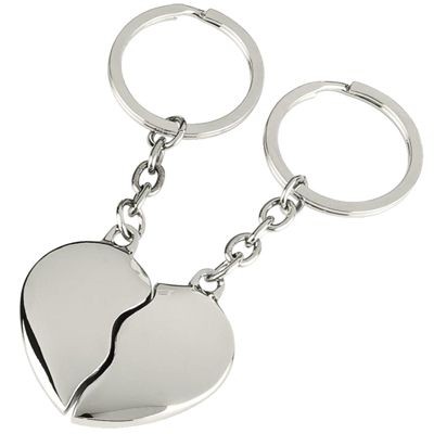 Picture of SILVER CHROME METAL BROKEN HEART DUO KEYRING.