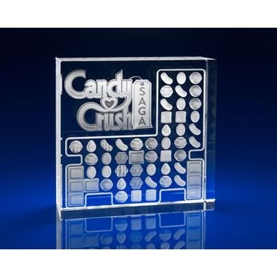 Picture of CRYSTAL GLASS GAME PAPERWEIGHT OR AWARD