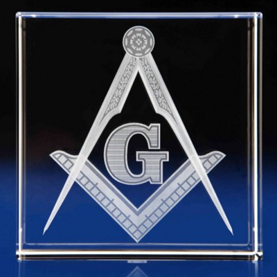 Picture of CRYSTAL GLASS MASONIC PAPERWEIGHT OR AWARD.