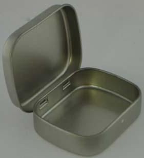 Picture of SMALL SWEETS TIN with Hinged Lid in Matt Silver.