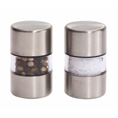 Picture of SALT AND PEPPER SHAKER SET.