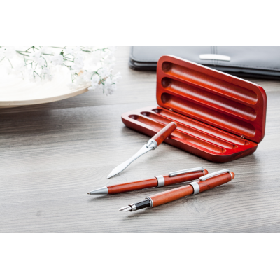 Picture of ROWOTRI WOOD PEN SET.