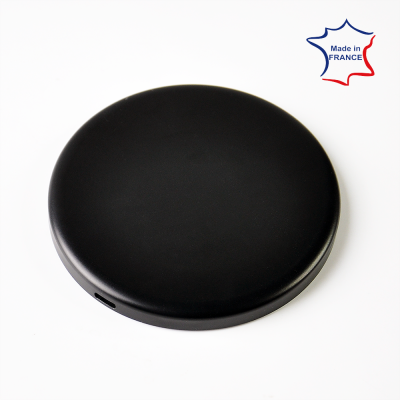 Picture of WCF01 - YVES 15W CORDLESS CHARGER PAD in Black.