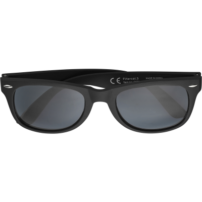 Picture of RECYCLED PLASTIC SUNGLASSES in Black.