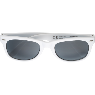 Picture of RECYCLED PLASTIC SUNGLASSES in White.