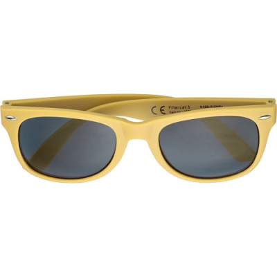 Picture of RECYCLED PLASTIC SUNGLASSES in Yellow