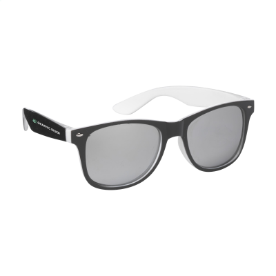 Picture of FIESTA SUNGLASSES in White.