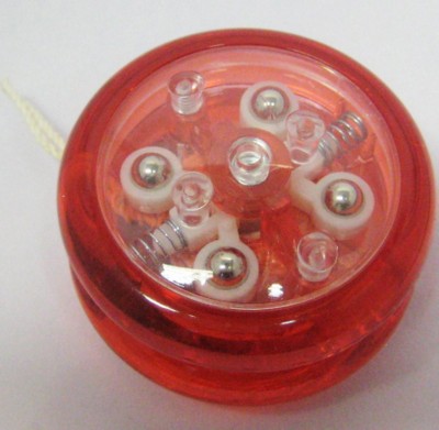 Picture of ROUND CLUTCH YOYO in Translucent Red Plastic