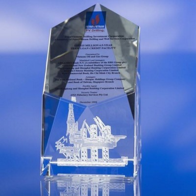 Picture of CLEAR TRANSPARENT GLASS AWARD TROPHY.