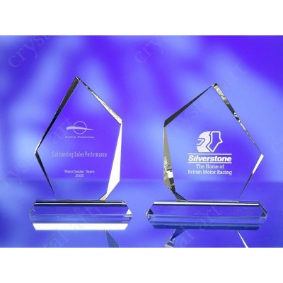 Picture of IRREGULAR GLASS AWARD TROPHY.