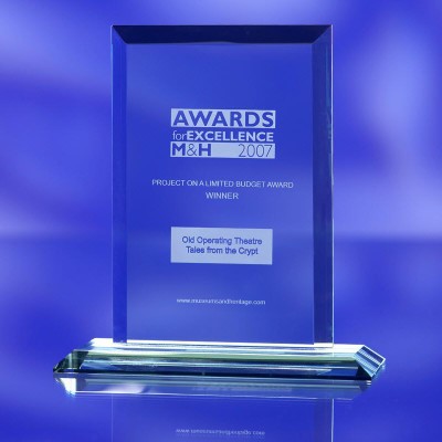 Picture of JADE GLASS RECTANGULAR AWARD TROPHY