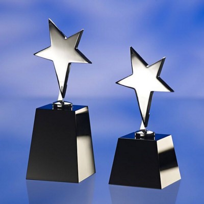 Picture of BLACK & SILVER STAR AWARD TROPHY  with Black Glass Base.