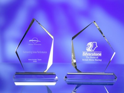 Picture of OPTICAL GLASS IRREGULAR AWARD TROPHY