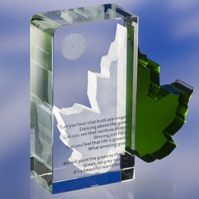 Picture of CLEAR TRANSPARENT GLASS AWARD TROPHY.
