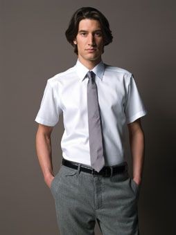 Picture of RUSSELL COLLECTION SHORT SLEEVE TAILORED ULTIMATE NON-IRON SHIRT