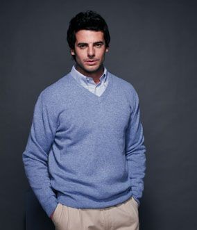 Picture of HENBURY LAMBSWOOL V NECK JUMPER