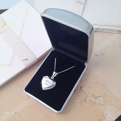 Picture of HALLMARKED 925 STERLING SILVER LOCKET with Chain