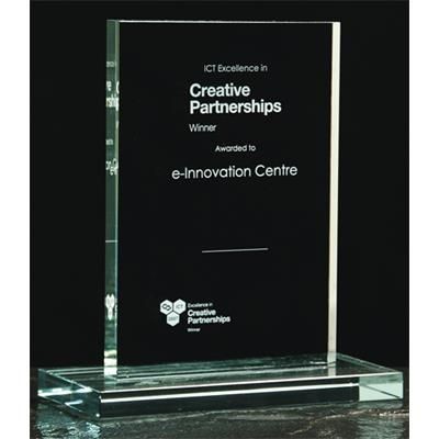 Picture of JADE GREEN TROPHY AWARD CUBE BLOCK 185MM HIGH SUPPLIED in a Presentation Box