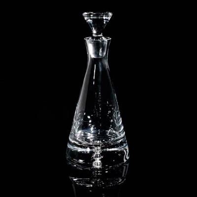 Picture of LARGE BUBBLE BASE PYRAMID DECANTER