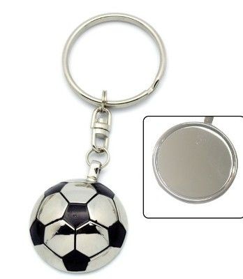 Picture of FOOTBALL THEME KEYRING