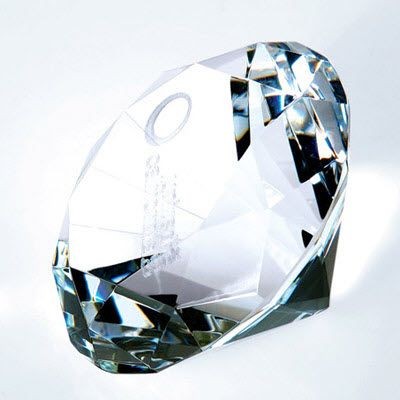 Picture of DIAMOND GLASS PAPERWEIGHT.