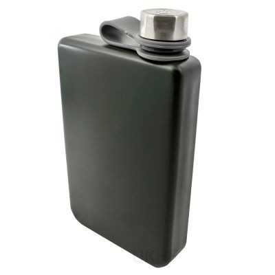 Picture of TREKKING HIP FLASK 8OZ in Army Green.