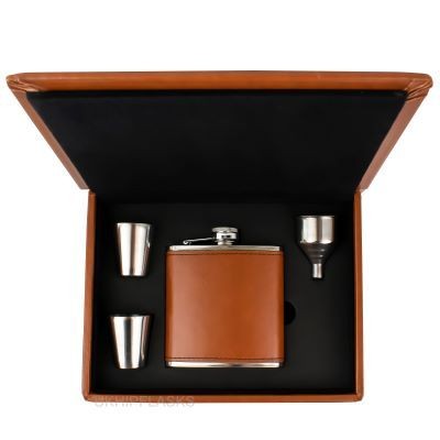 Picture of LUXURY HIP FLASK GIFT SET in Tan Brown