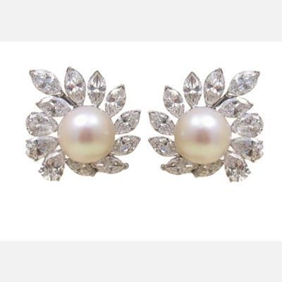 Picture of CLASSY CULTURED PEARL AND SWAROVSKI ELEMENT DIAMOND PEARL DROP EARRINGS
