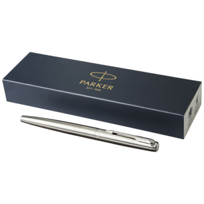 Picture of PARKER JOTTER STAINLESS STEEL METAL FOUNTAIN PEN in Stainless Steel Metal & Silver Chrome