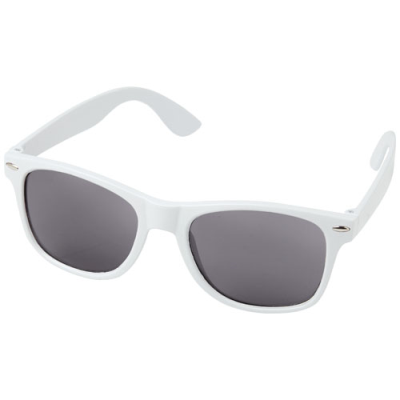 Picture of SUN RAY RECYCLED PLASTIC SUNGLASSES in White.