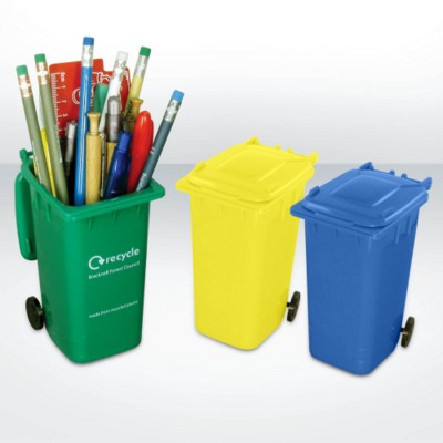 Picture of GREEN & GOOD RECYCLED PLASTIC WHEELIE BIN PEN POT.