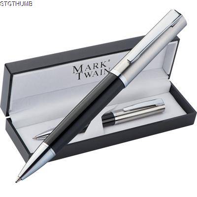 Picture of MARK TWAIN BALL PEN in Acrylic Box.