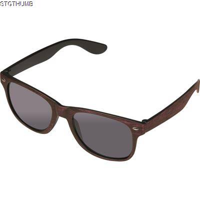 Picture of SUNGLASSES with Uv 400 Protection in Red