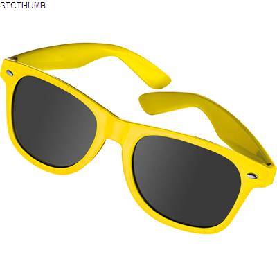 Picture of SUNGLASSES in Yellow.