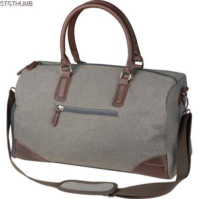 Picture of MARK TWAIN WEEKENDER in Beige.