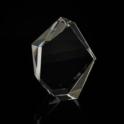 CRYSTAL FACETTED ICEBERG AWARD 130MM HIGH