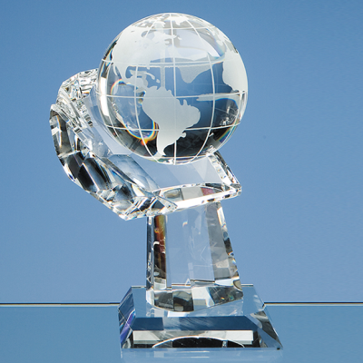 Picture of 8CM OPTICAL CRYSTAL GLOBE ON MOUNTED HAND AWARD
