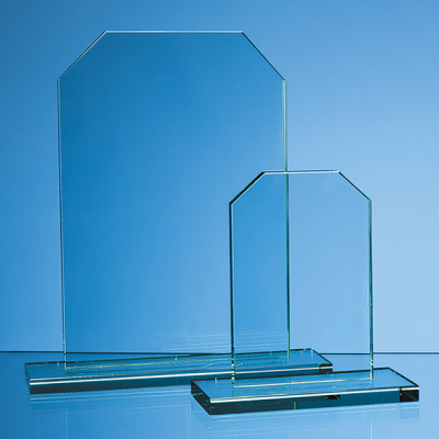 Picture of 15CM x 10CM x 12MM JADE GLASS HONOUR AWARD.