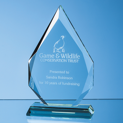Picture of JADE GLASS FACETTED DIAMOND PEAK AWARD