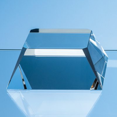 Picture of OPTICAL CRYSTAL SQUARE BASE with Tapered Sides & Facet Corners.