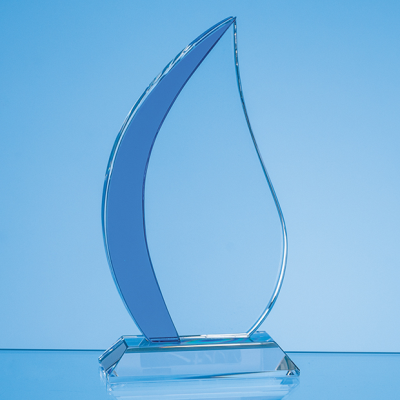 Picture of 18CM OPTICAL CRYSTAL CLEAR TRANSPARENT & COBALT BLUE FLAME AWARD.