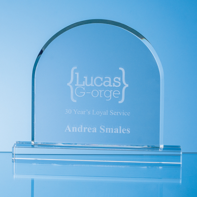 Picture of 18CM OPTICAL CRYSTAL MOUNTED ARCH AWARD