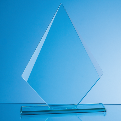 Picture of 21CM X 14,5CM X 12MM JADE GLASS FACETTED DIAMOND AWARD
