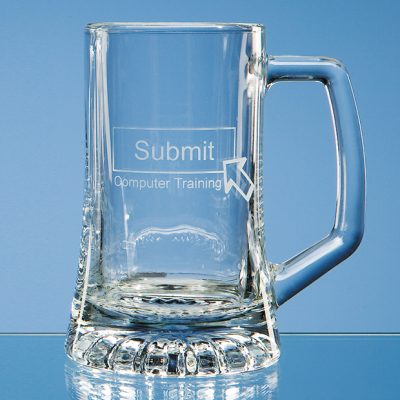Picture of SMALL STERN GLASS BEER TANKARD.
